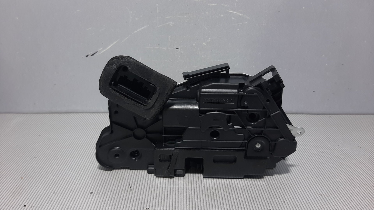 DIJELOVI BRAVA VRATA VW GOLF 6 > 08-12 5K1837015