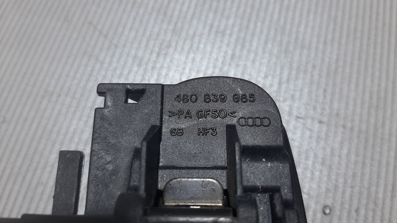 RUCKA VRATA AUDI A4 (B7) > 04-07 4B0839885