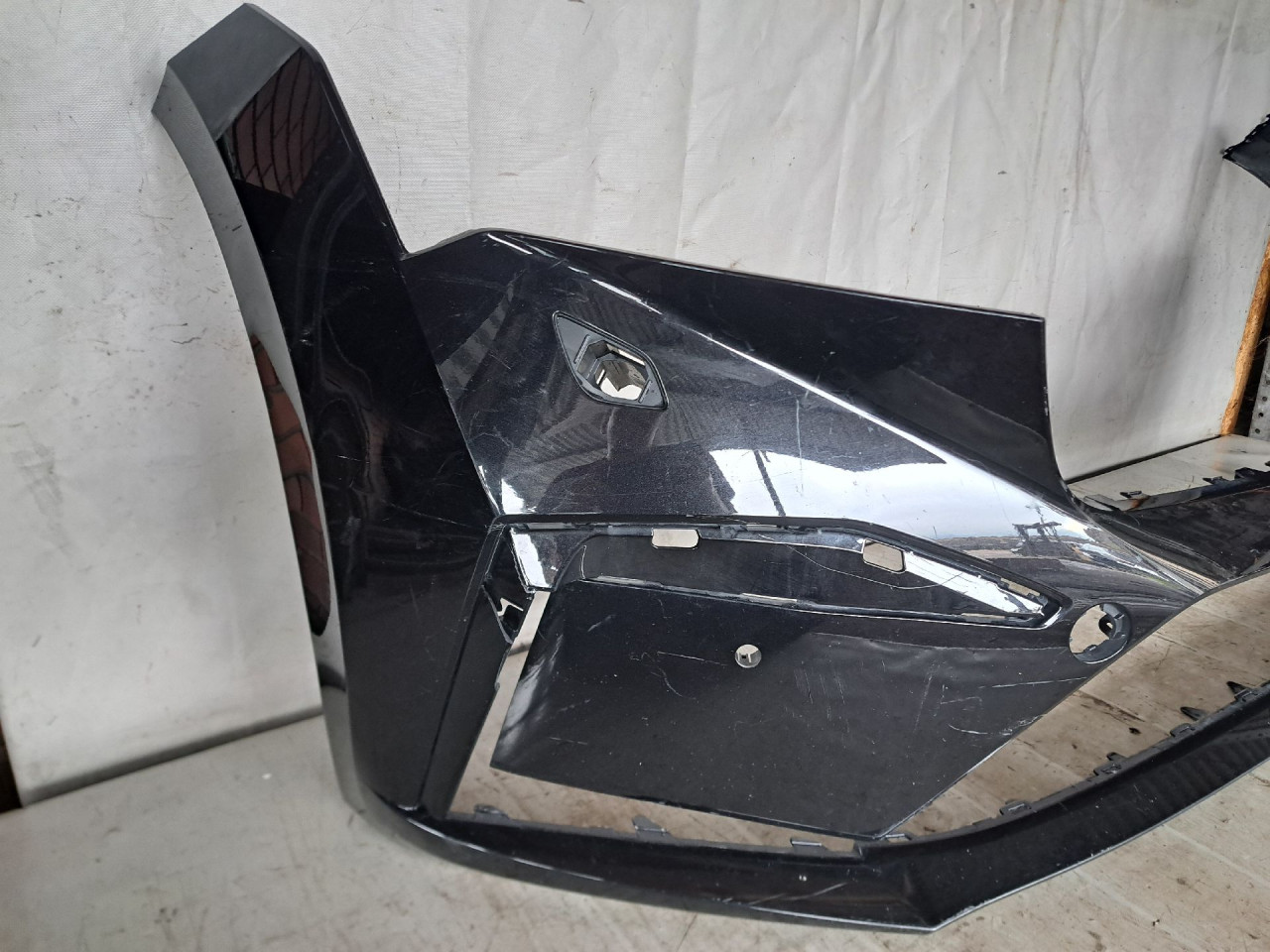 DIJELOVI BRANIK SKODA ENYAQ > 20- 5LA807221