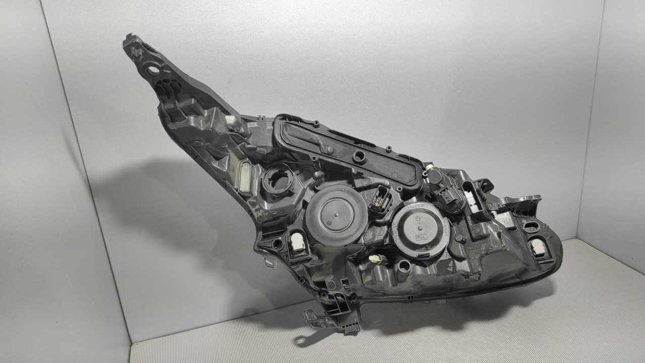 DIJELOVI FAR PEUGEOT 208 > 12-15 9810805780