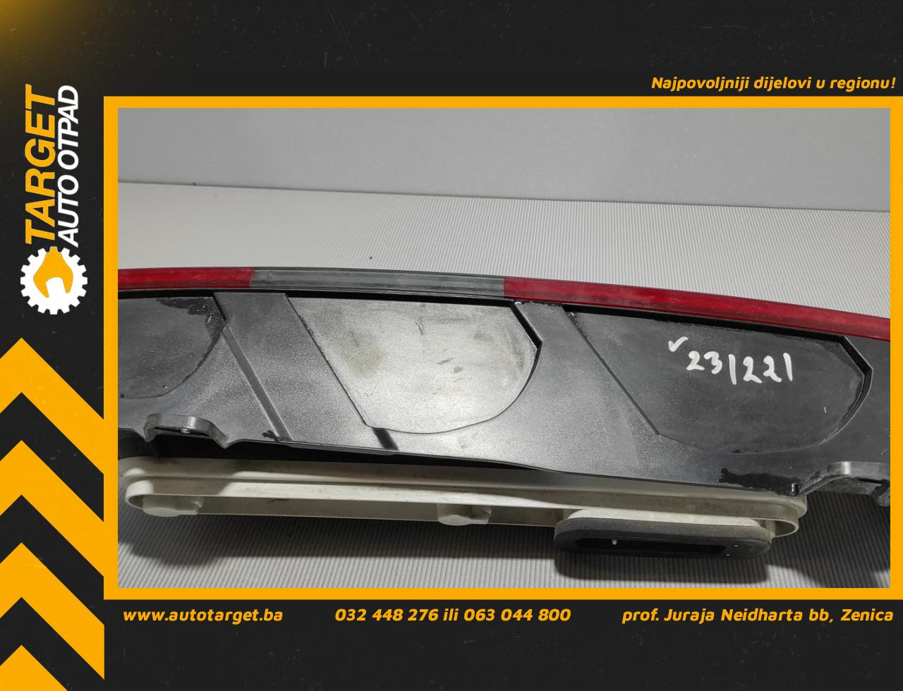 DIJELOVI STOP SVJETLO FORD FOCUS > 05-07 4M5113N004C