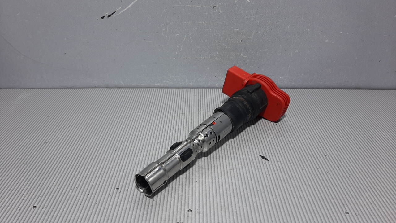 DIJELOVI BOMBINA AUDI A8 (4E) > 02-10 077905115T