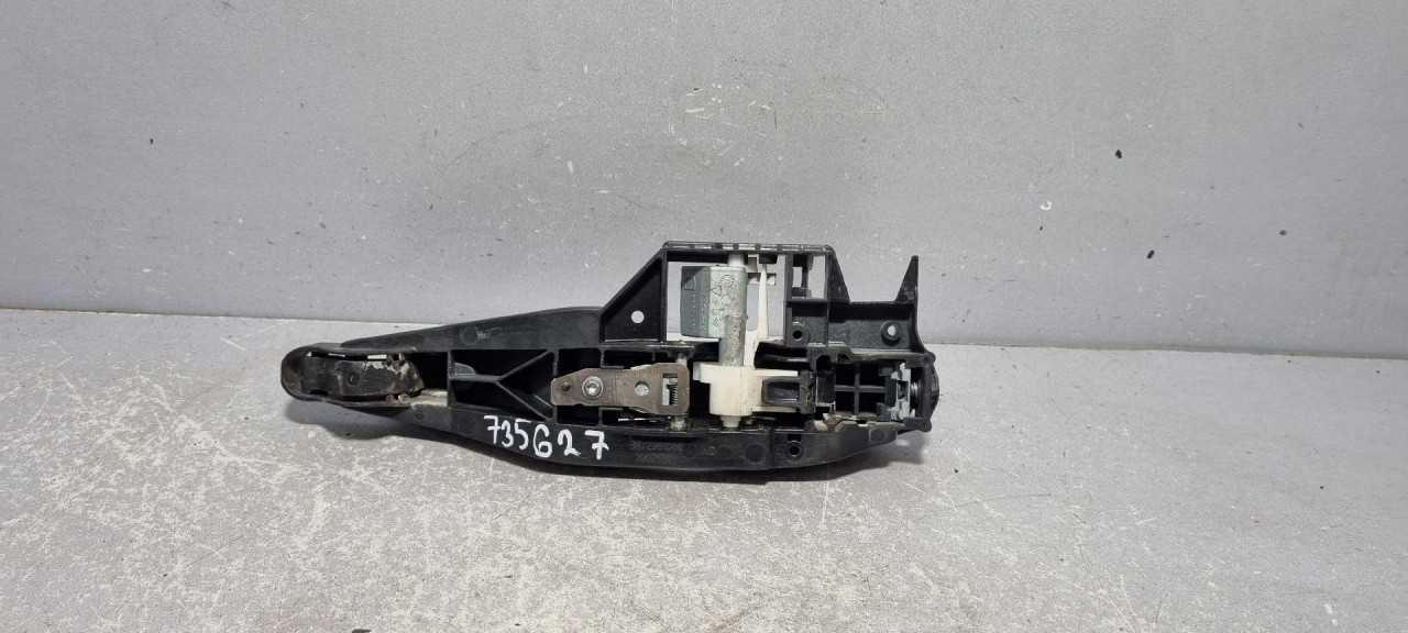 RUCKA VRATA PEUGEOT 2008 > 13-16 9672961080