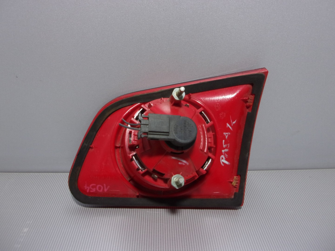 STOP SVJETLO VW PASSAT B6 > 05-10 VW054015 3C9945093