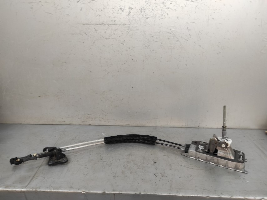DIJELOVI SALTEBLA SKODA SUPERB > 08-13 3T0711049E