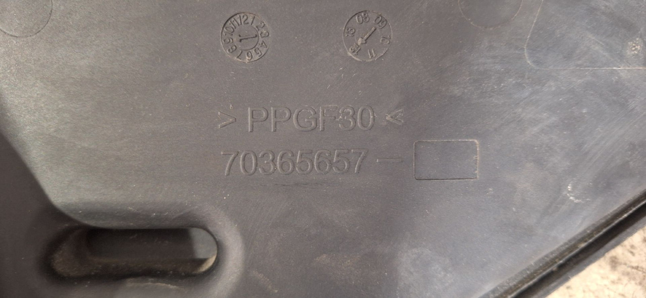 KUCISTE FILTERA ZRAKA RENAULT KANGOO > 13-20 70365657