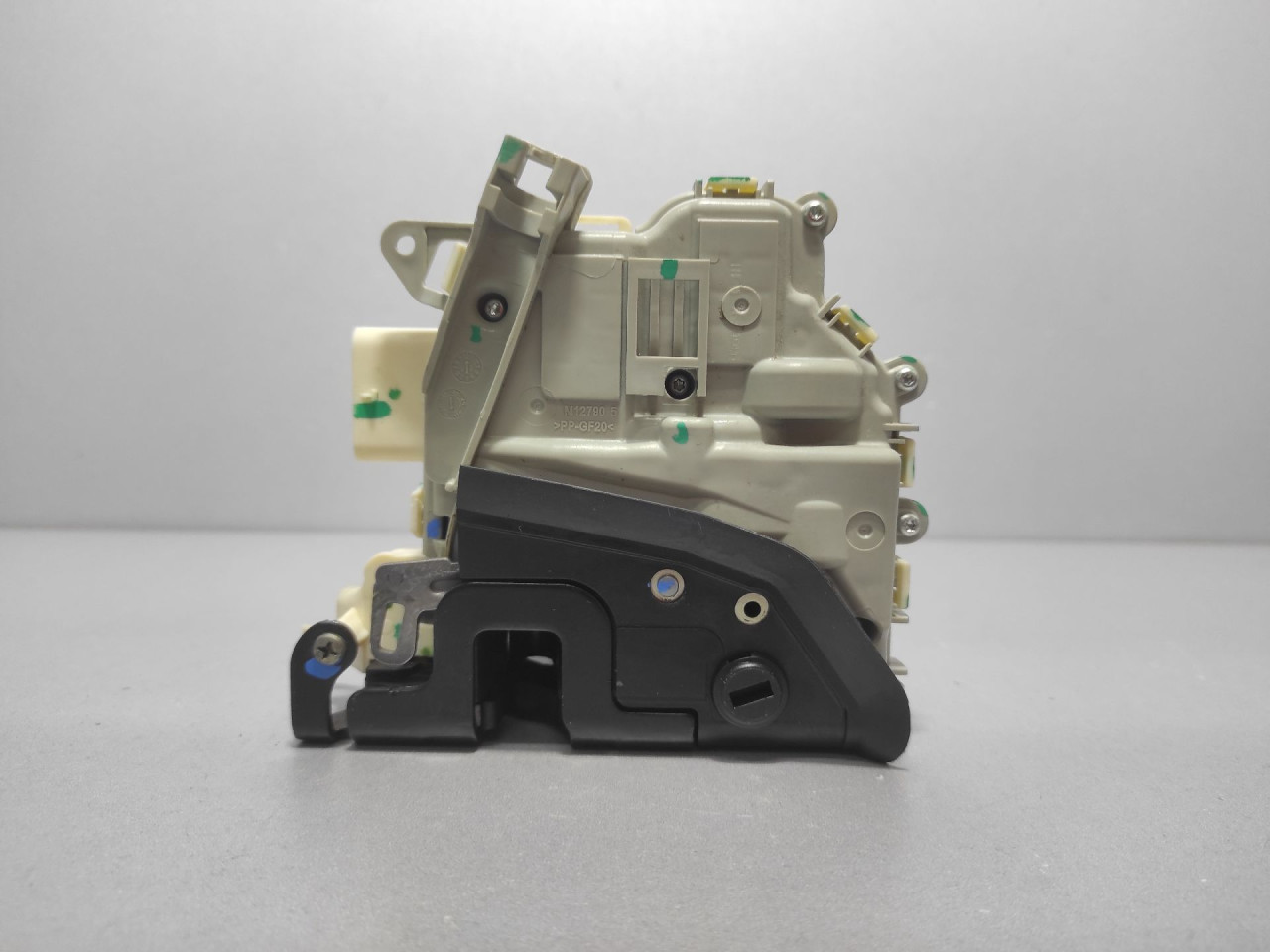 DIJELOVI BRAVA VRATA AUDI Q5 > 08-11 8K0839016C