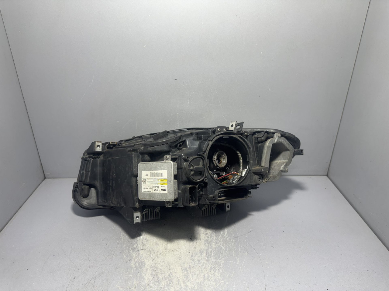DIJELOVI FAR BMW SERIJA 5 (F10/F11) > 10-13 2.0 7203254