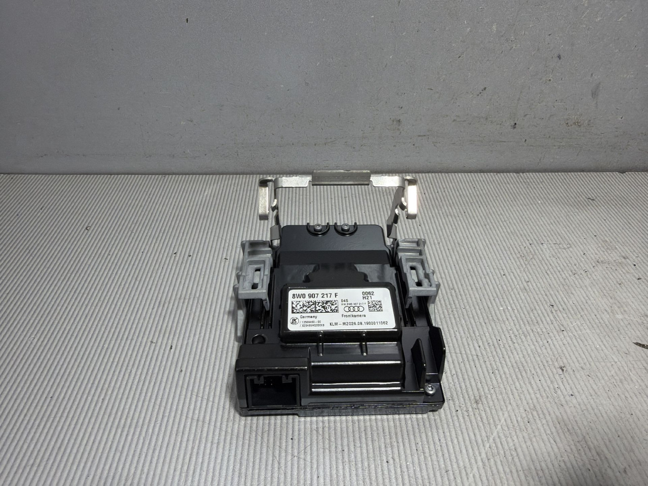 DIJELOVI KAMERA AUDI A4 (B9) > 19- 2.0 8W0907217F