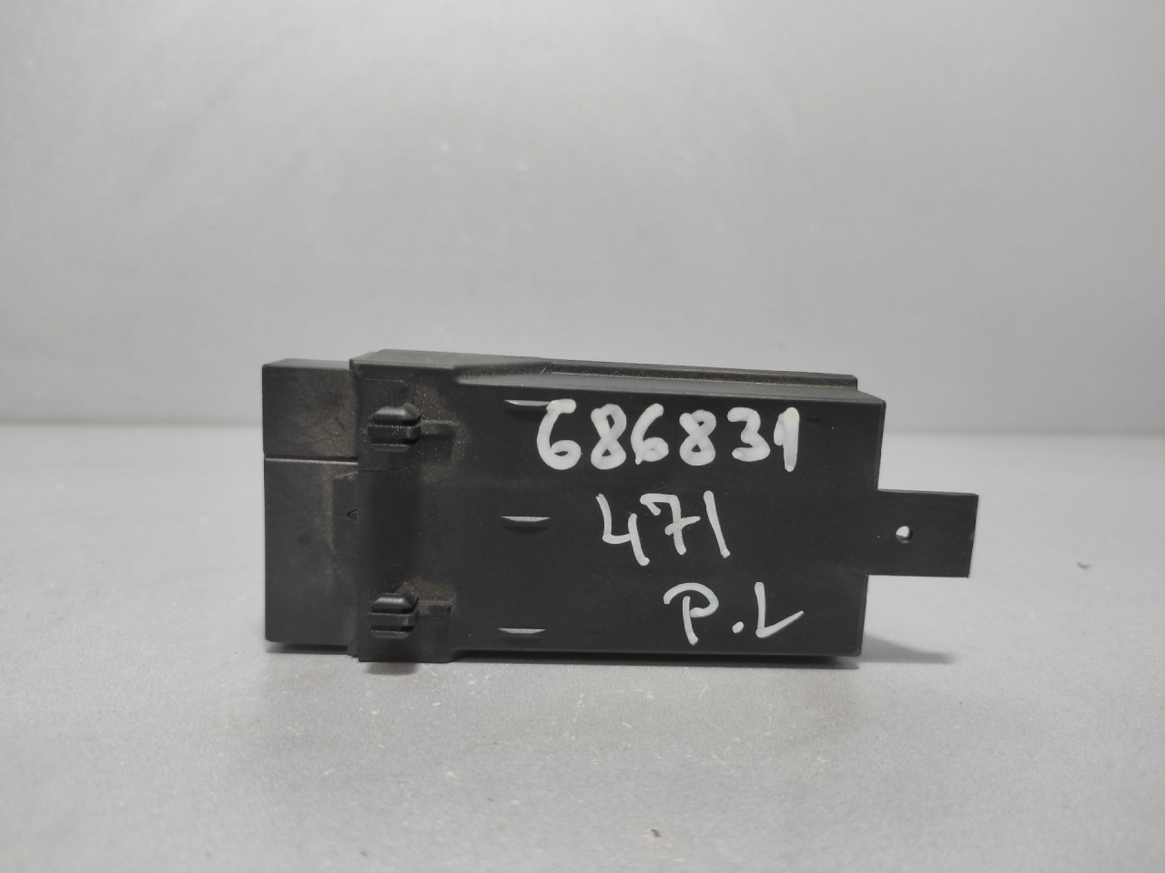 ELEKTRONIKA MODUL SJEDISTA BMW X4 (F26) > 13-18 9216468