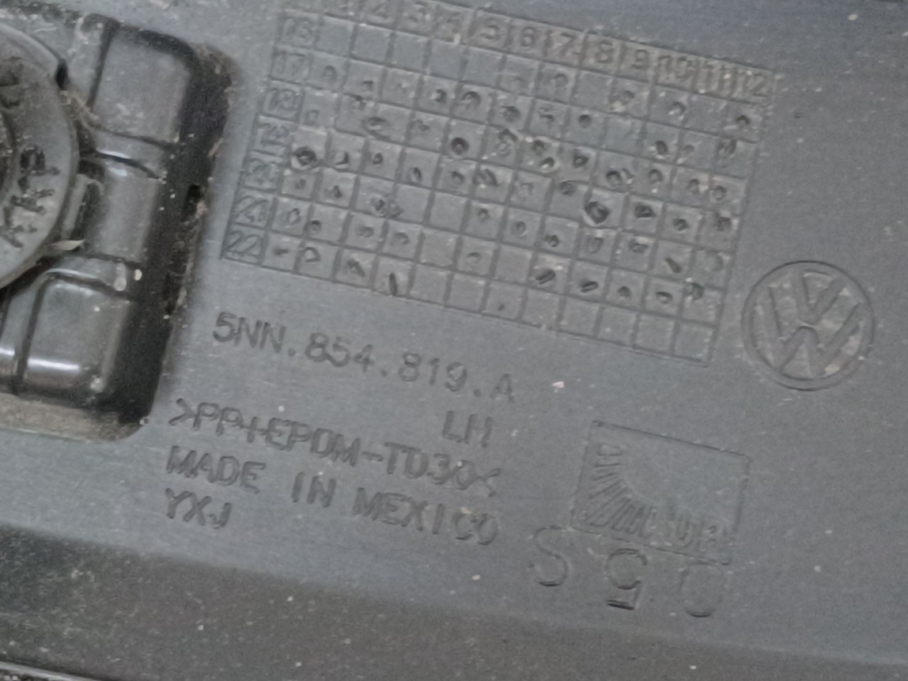 RUB BLATOBRANA VW TIGUAN > 16-20 5NN854819A