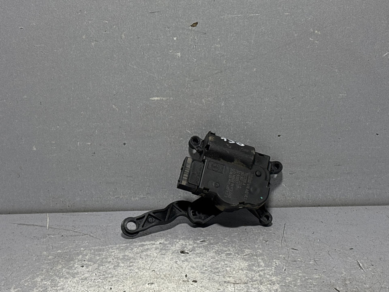 DIJELOVI MOTORIC KLAPNE VW TIGUAN > 11-15 1K0907511Q