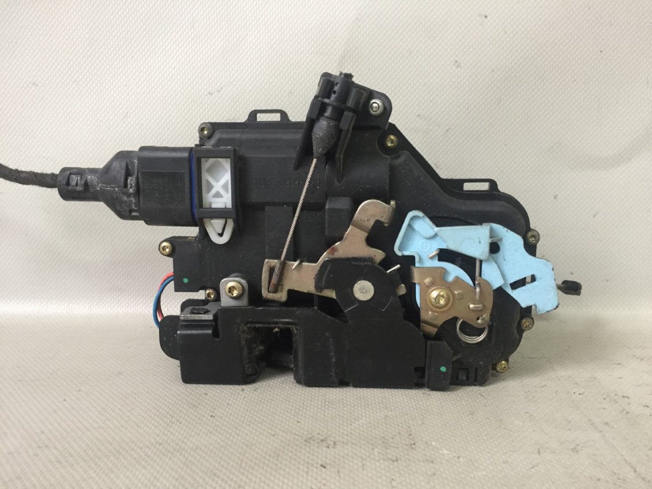DIJELOVI BRAVA VRATA VW CADDY > 03-10 3D1837016