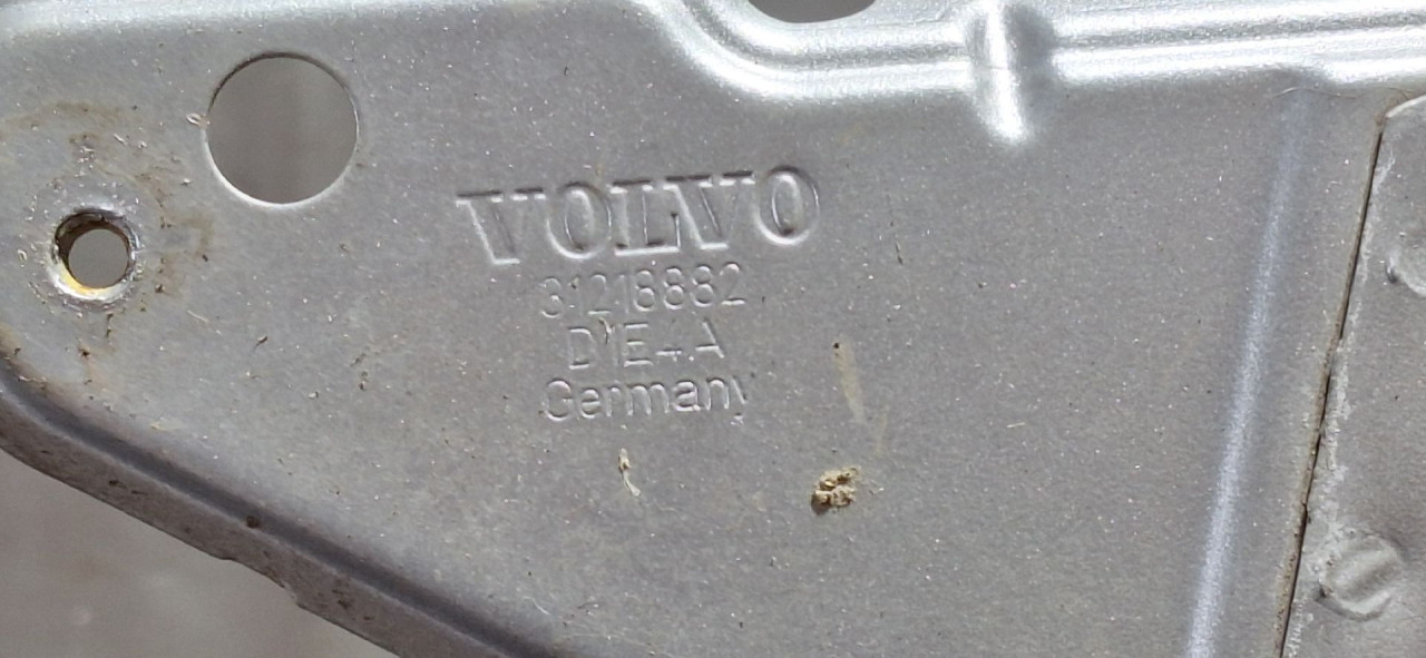 DIJELOVI BLATOBRAN VOLVO S60/V60 > 10-13 31218882