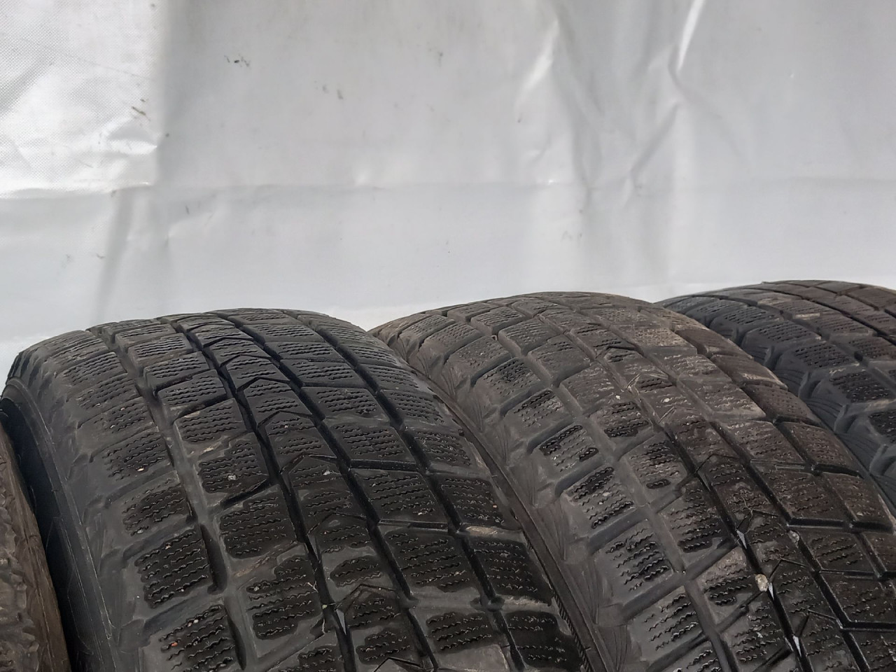 DIJELOVI GUME VW TIGUAN > 07-11 5N0601025A