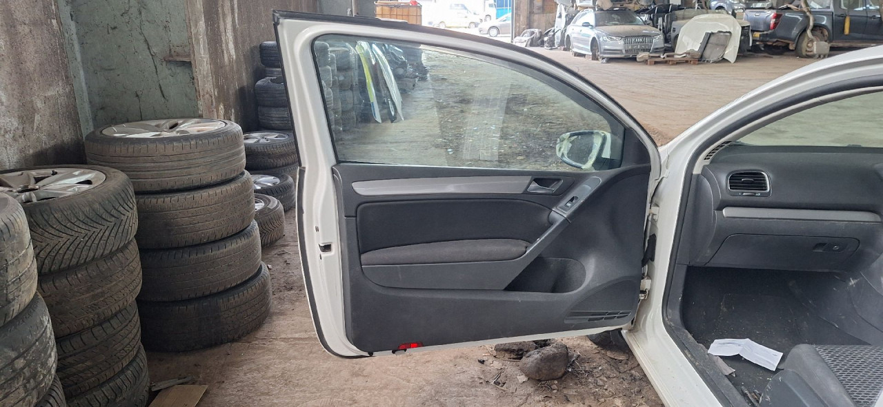 DIJELOVI VRATA VW GOLF 6 > 08-12 5K3831055K