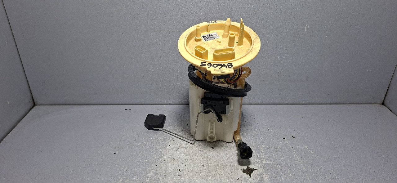PUMPA GORIVA U REZERVOARU VW PASSAT B8 > 14-19 3Q0919050