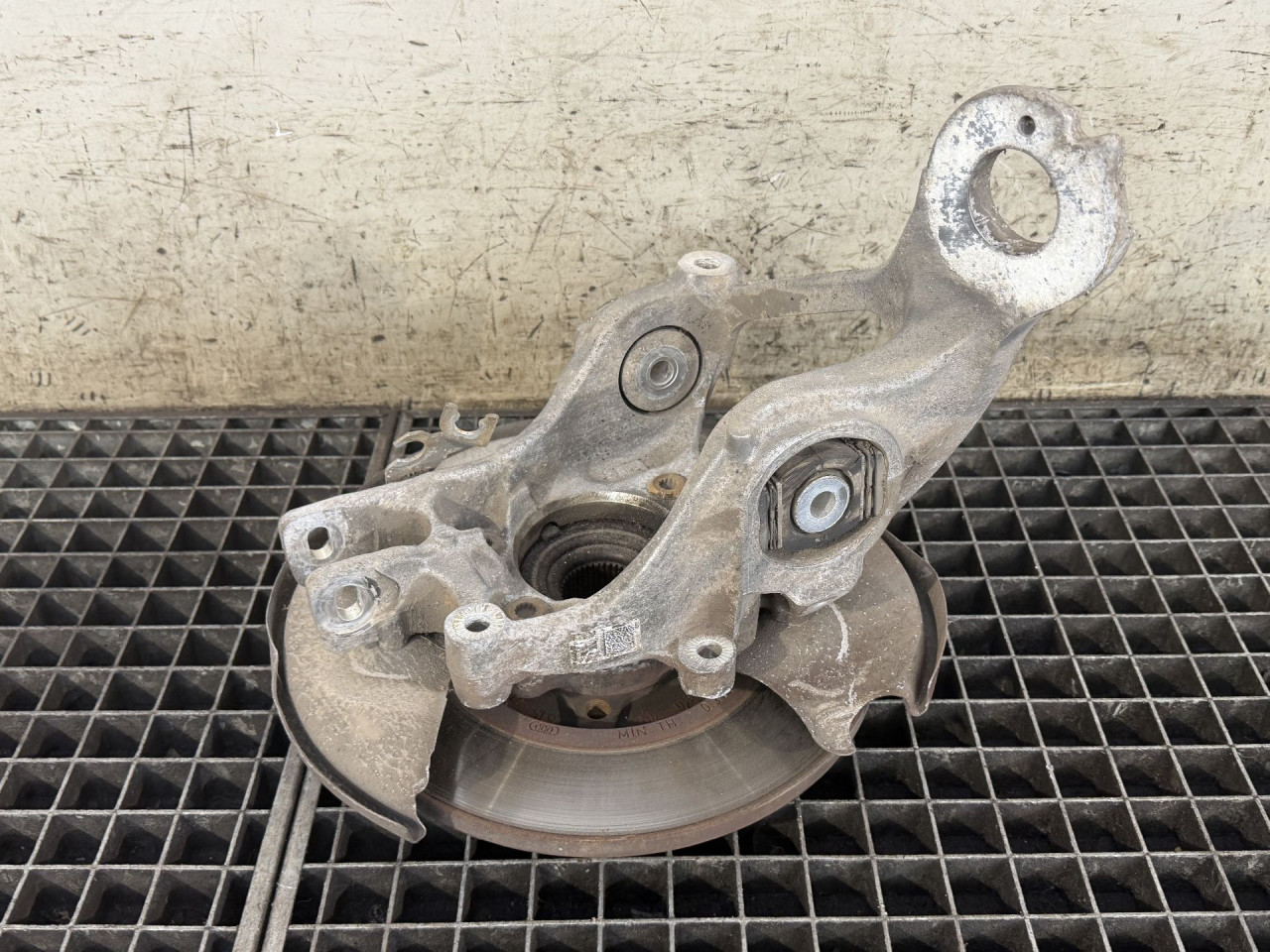 DIJELOVI GLAVCINA AUDI Q5 > 12-16 2.0 8R0505436C