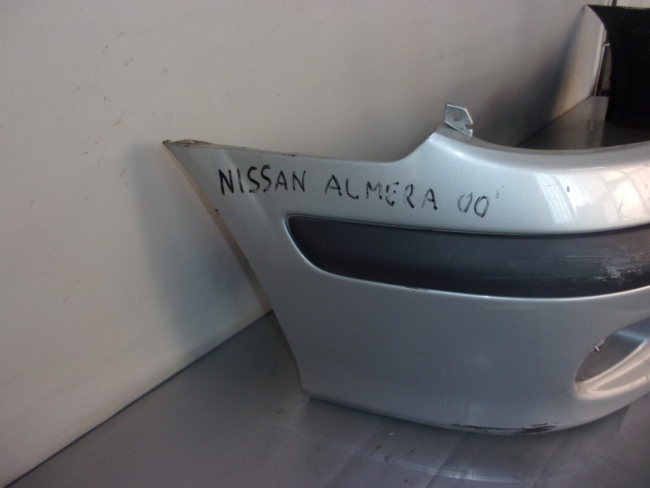 BRANIK NISSAN ALMERA > 00-02 DS422009 620224M540
