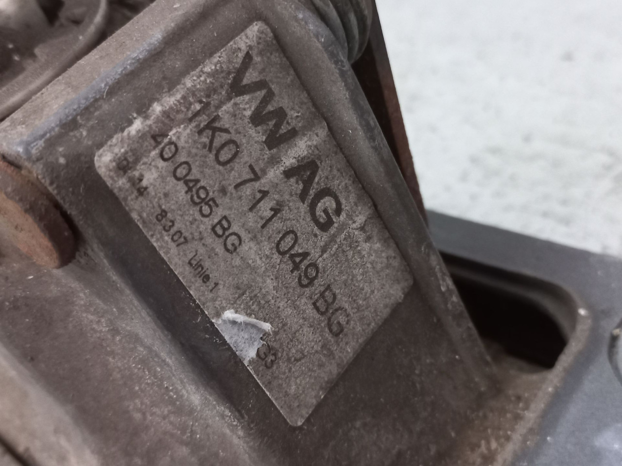 DIJELOVI SALTEBLA AUDI A3 > 96-03 1K0711049BG
