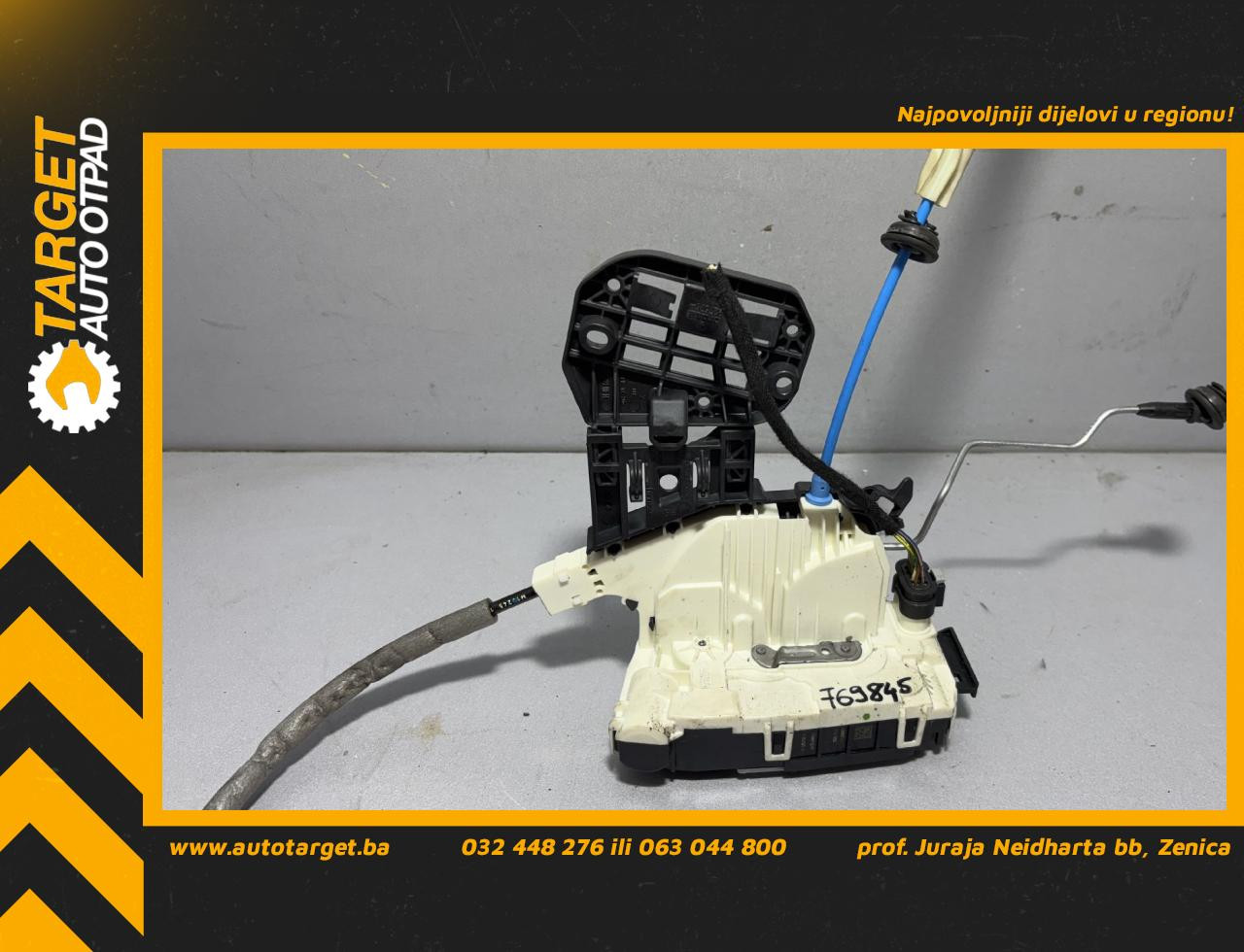 DIJELOVI BRAVA VRATA MERCEDES CLS (C218) > 11-14 3.0 A2047303535