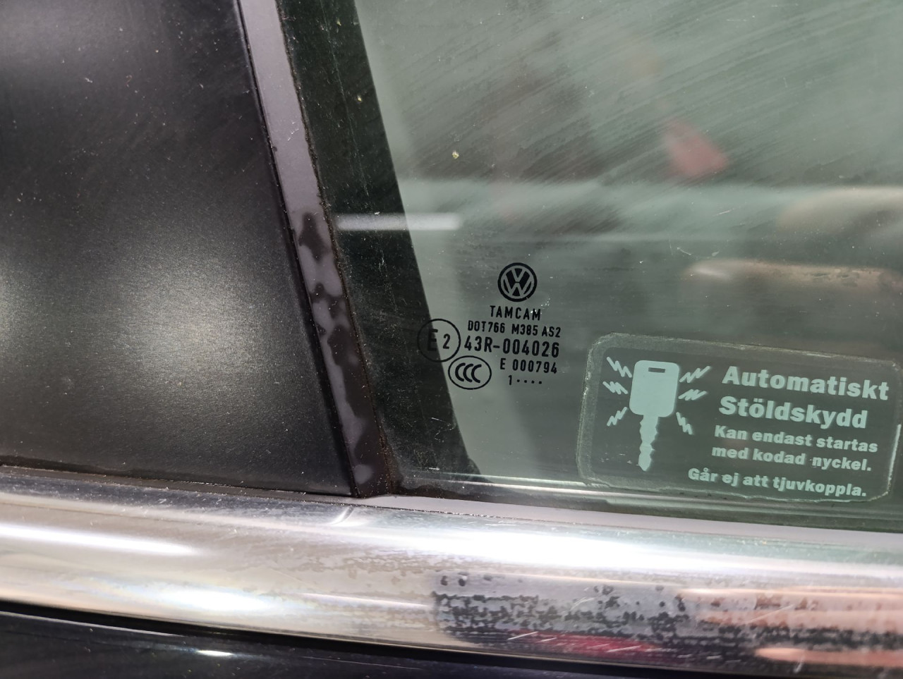 DIJELOVI STAKLO VW PASSAT B7 > 10-14