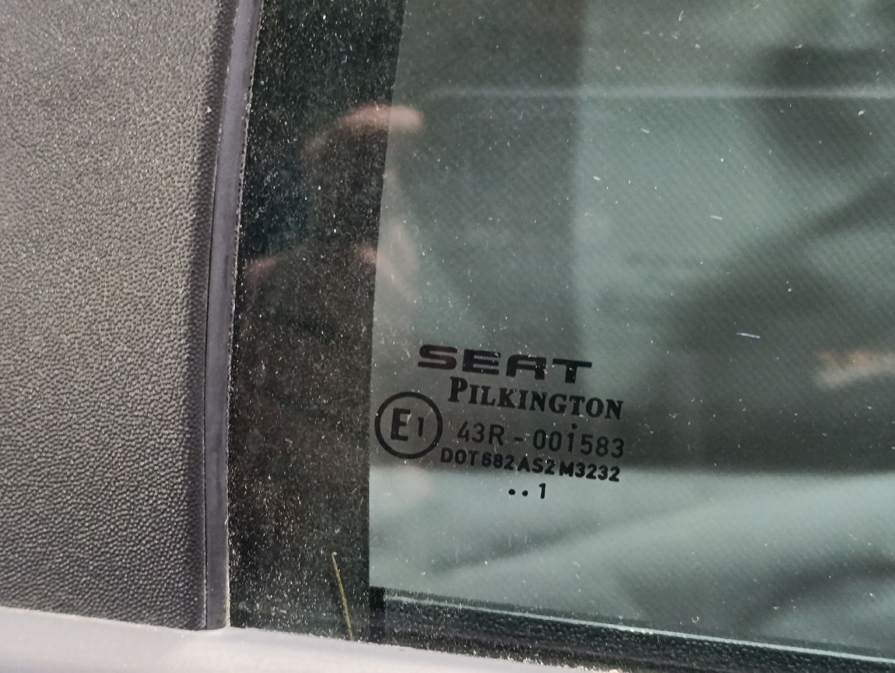 DIJELOVI STAKLO SEAT LEON > 09-12
