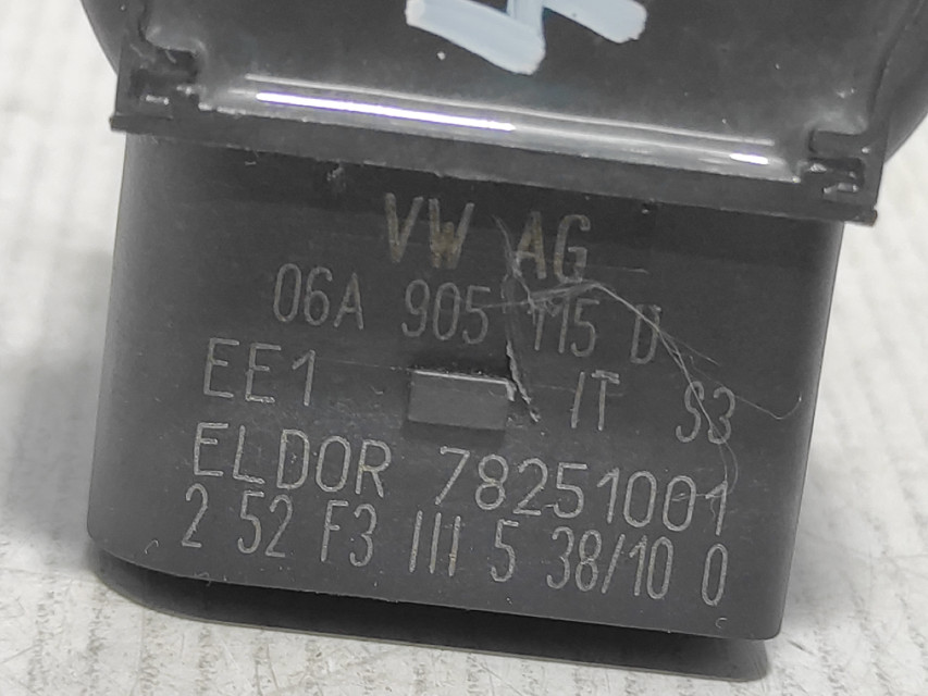 DIJELOVI BOMBINA AUDI A3 > 96-03 06A905115D