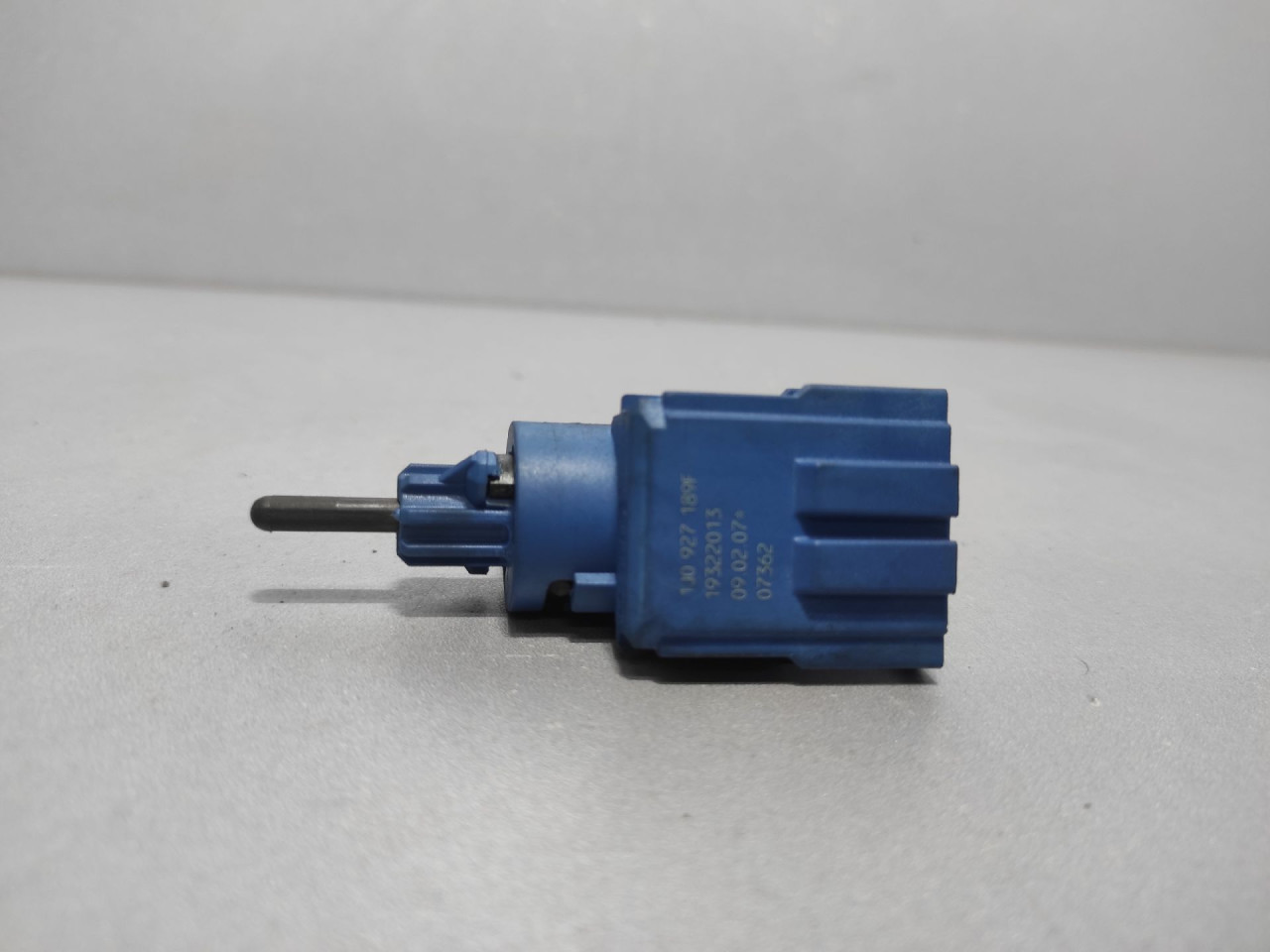 DIJELOVI SENZOR AUDI A6 > 04-08 2.7 1J0927189F