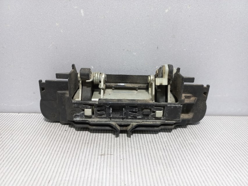 RUCKA VRATA AUDI A4 (B6) > 00-04 4B0839885