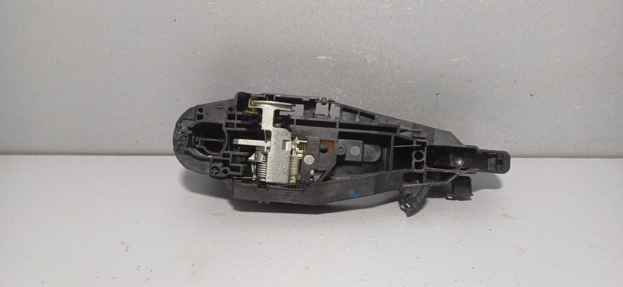 DIJELOVI RUCKA VRATA OPEL COMBO > 18- 9802977380