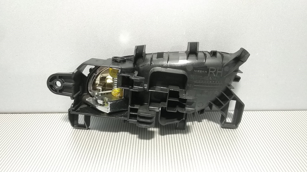 UNUTRASNJA RUCKA VRATA NISSAN QASHQAI > 10-13 806704EA0