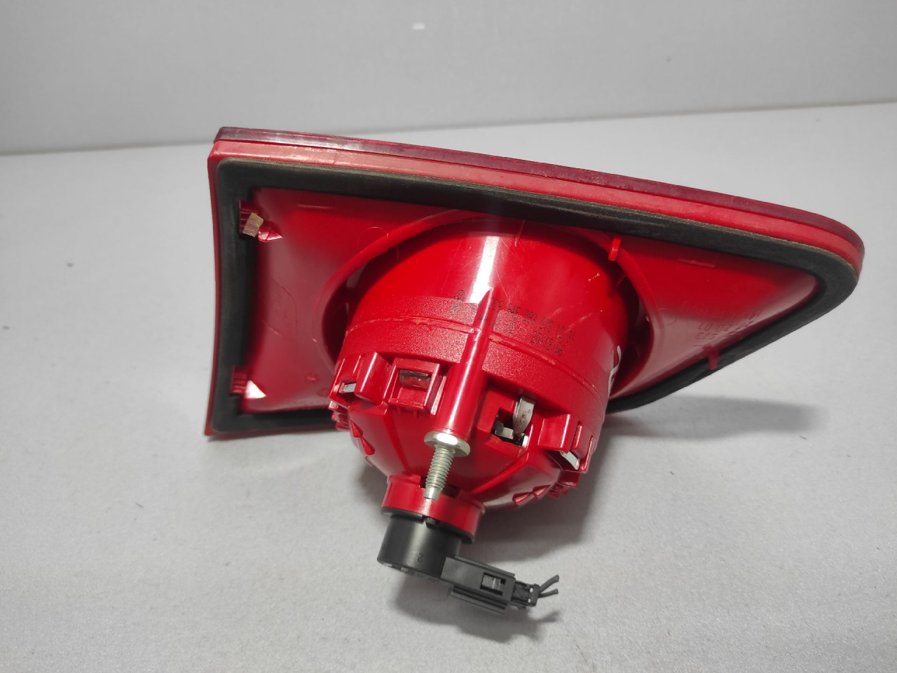 STOP SVJETLO VW PASSAT B6 > 05-10 3C9945093