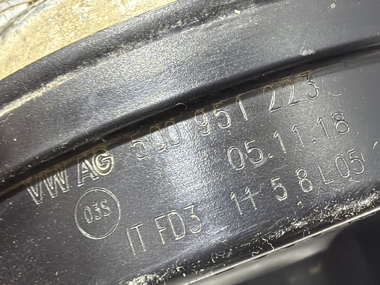 DIJELOVI SIRENA VW PASSAT B8 > 14-19 5Q0951223