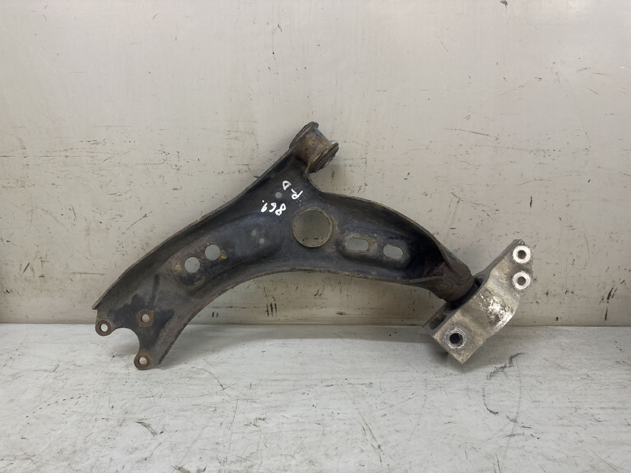 DIJELOVI LAFETA VW PASSAT B7 > 10-14 2.0 5N0407152