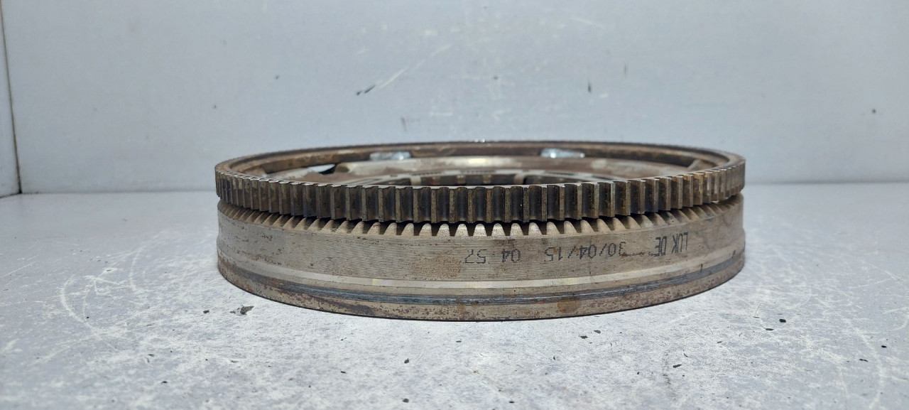 DIJELOVI ZAMAJAC SKODA FABIA > 14- 04B105266C