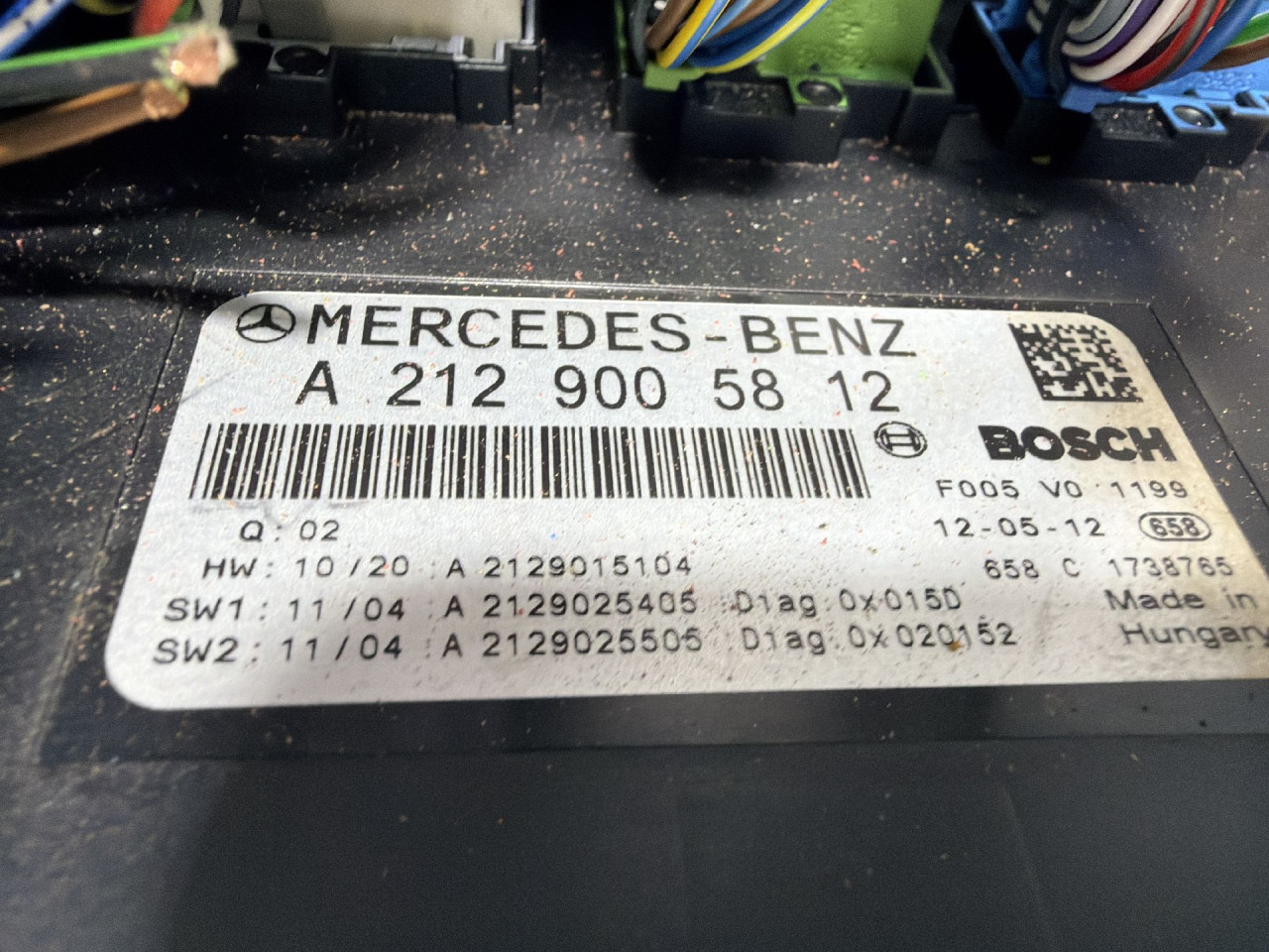 ELEKTRONIKA KUTIJA OSIGURACA MERCEDES C KLASA (W204/S204) > 10-11