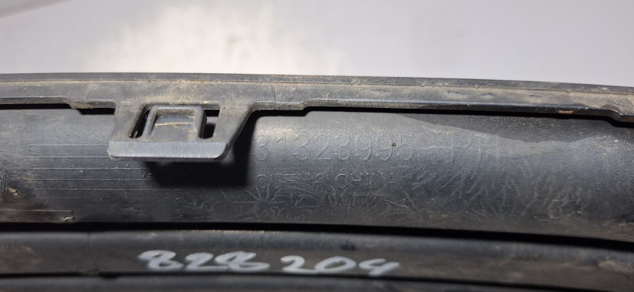 RESETKA BRANIKA VOLVO S80 > 14-16 31323995