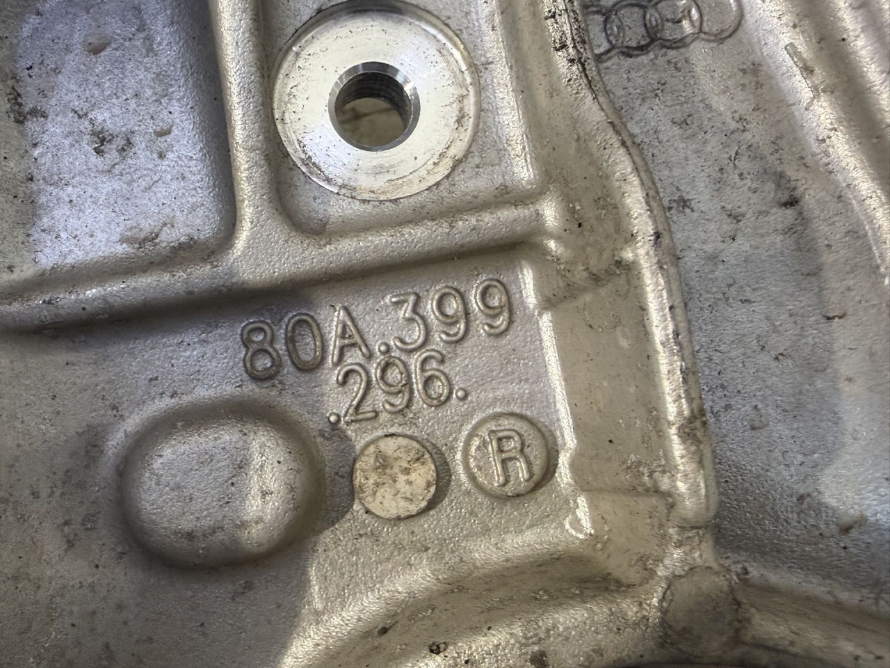 DIJELOVI NOSAC AUDI Q5 (FY) > 17 - 20  2.0 80A399296R