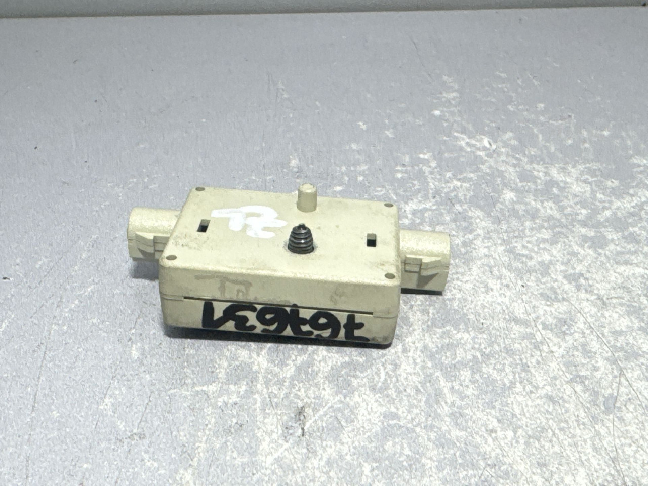 DIJELOVI ANTENA BMW X3 (E83) > 07-10 6990090