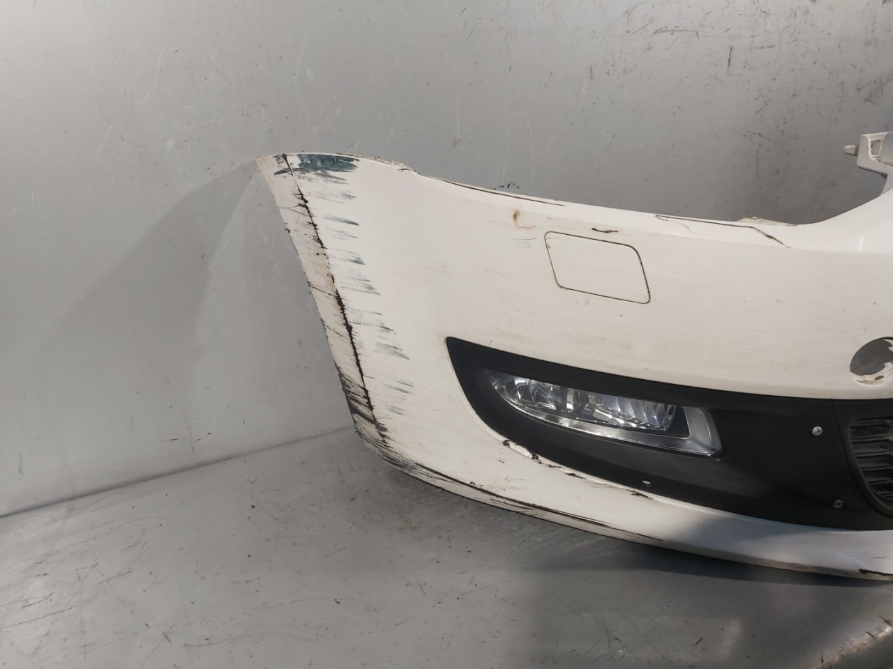 DIJELOVI BRANIK VW POLO > 09-14 6R0807221