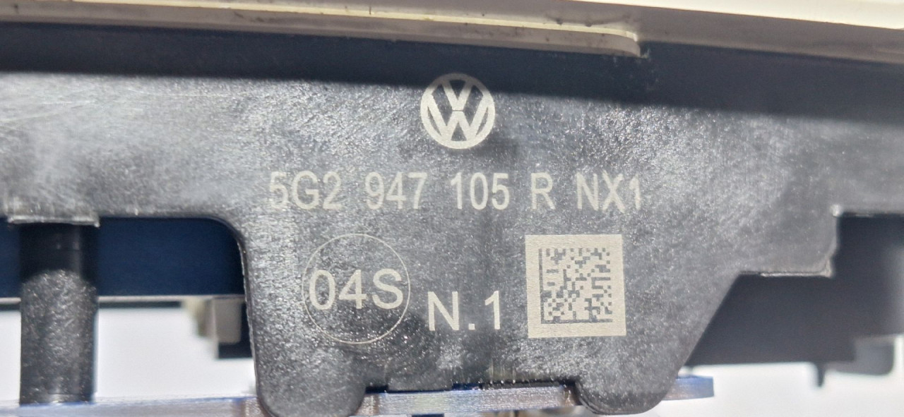 DIJELOVI RASVJETA U KABINI VW PASSAT B8 > 14-19 5G2947105R
