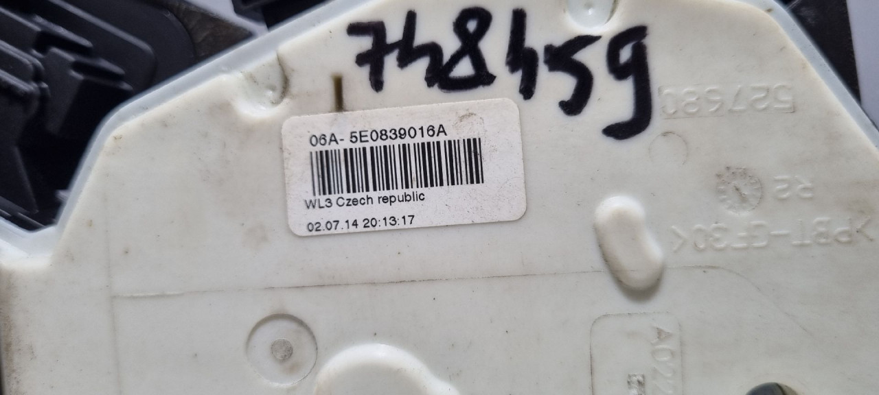DIJELOVI BRAVA VRATA SKODA YETI > 13- 5E0839016A