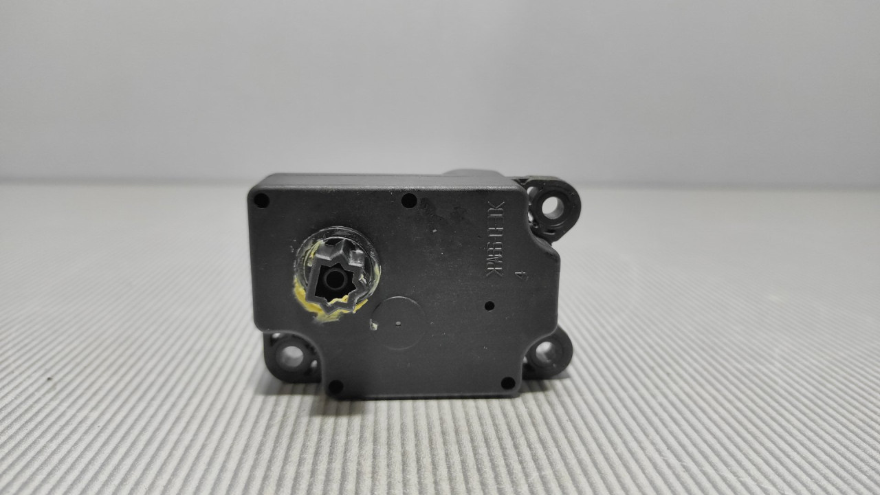MOTORIC VENTILATORA VOLVO S40/V50 > 04-07 4N5H19E6166652A