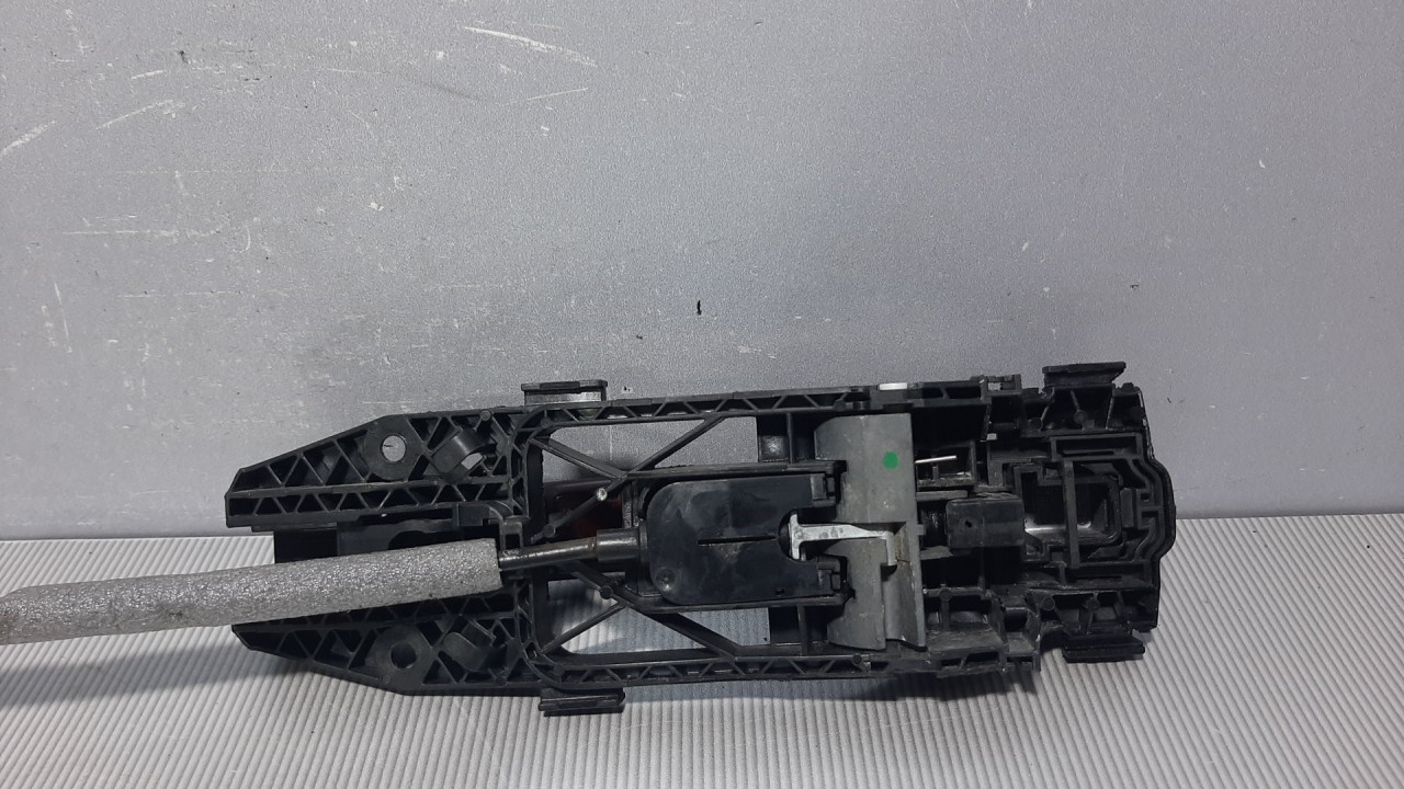 DIJELOVI RUCKA VRATA VW TIGUAN > 11-15 5N0839885H