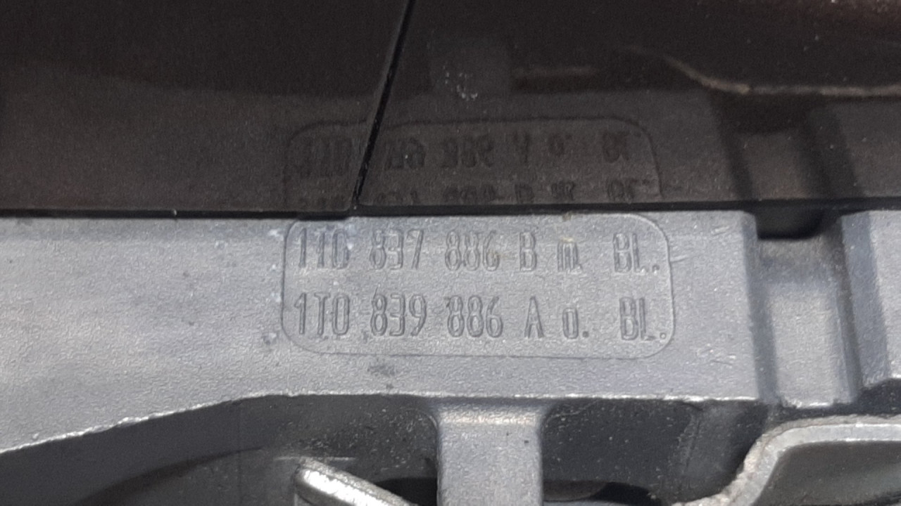 DIJELOVI RUCKA VRATA VW CADDY > 03-10 1T0839886A