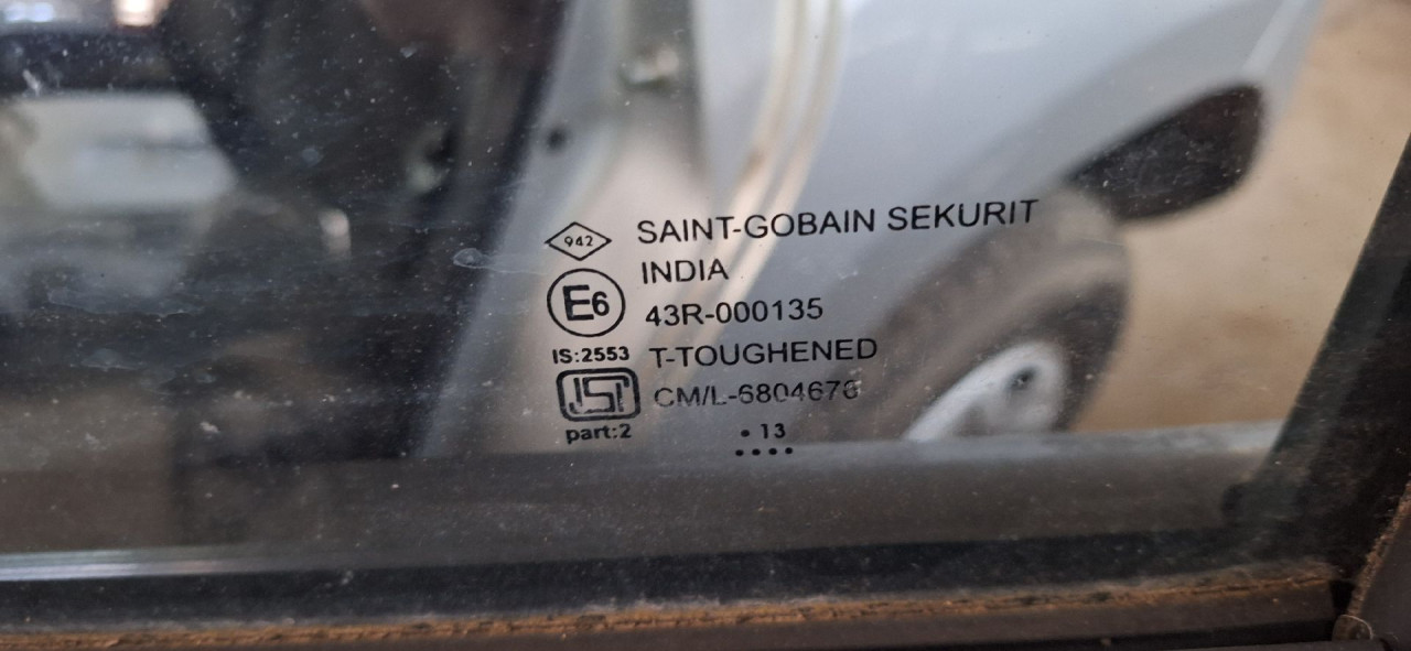 DIJELOVI STAKLO DACIA DUSTER > 10-13 1.5