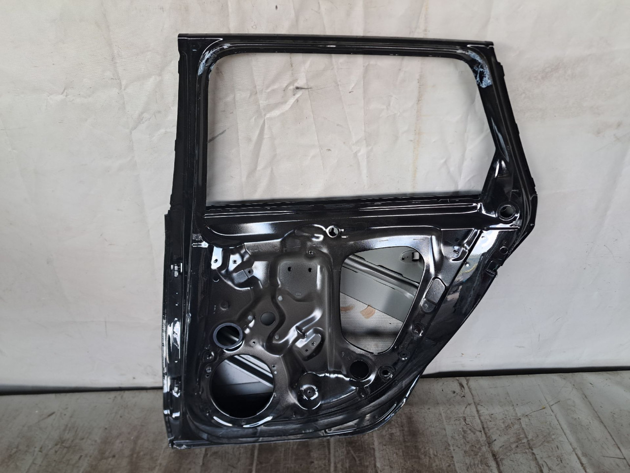 DIJELOVI VRATA AUDI A4 (B9) > 15-18