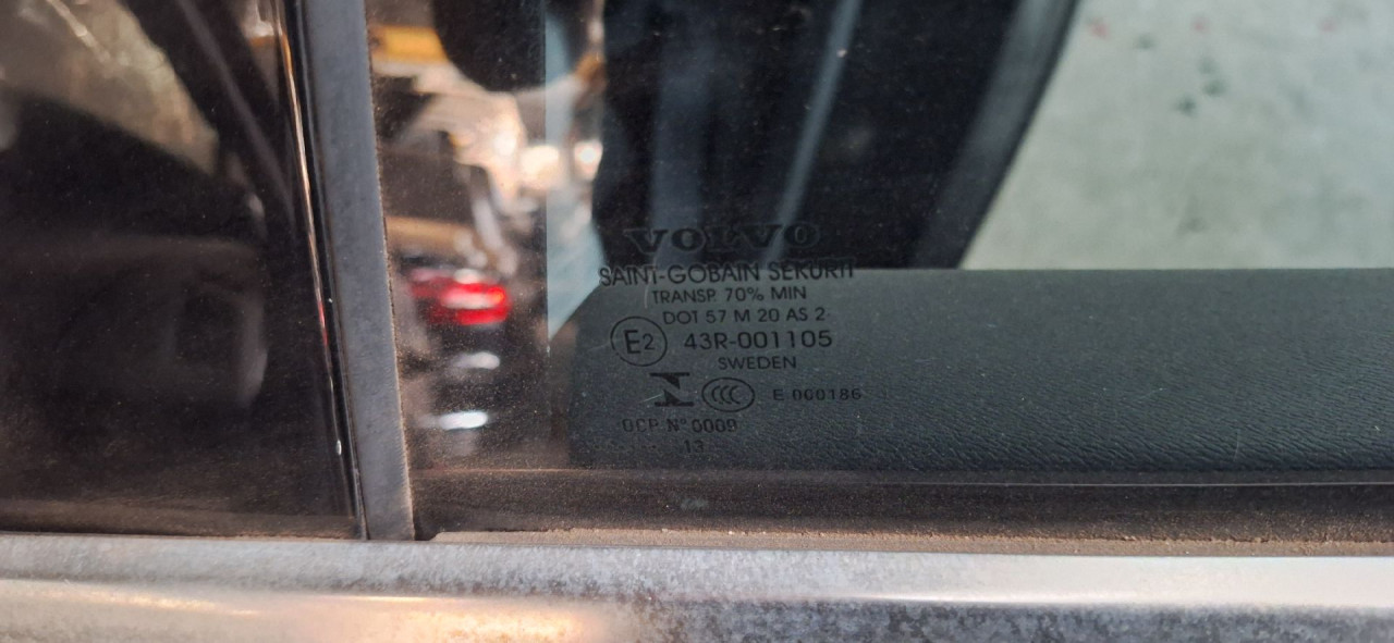 DIJELOVI STAKLO VOLVO XC60 > 08-13