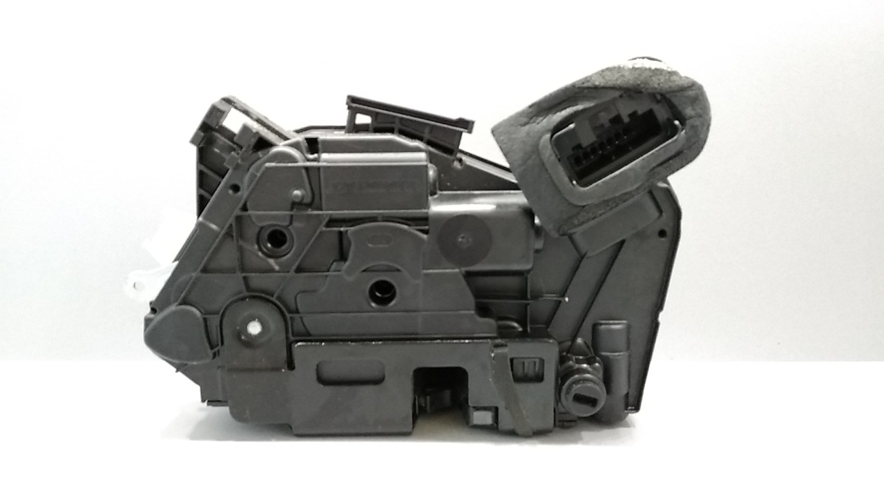 DIJELOVI BRAVA VRATA VW POLO > 05-09 5K4839016F